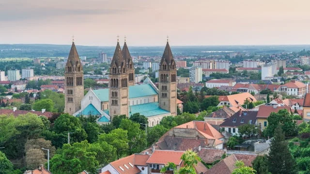 Pečuh, Mađarska