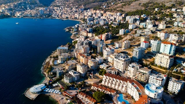 Albanija