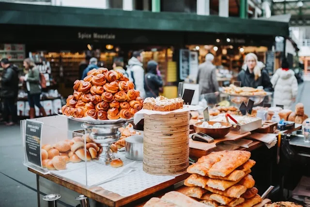 Foodie tura po Londonu: od uličnih tržnica do Michelinovih zvjezdica London putovanje