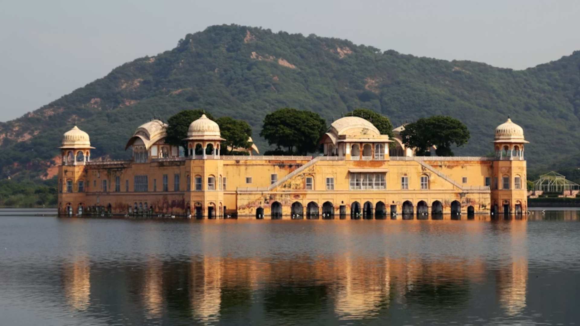 6 povijesnih lokacija koje su obilježile filmove o Jamesu Bondu