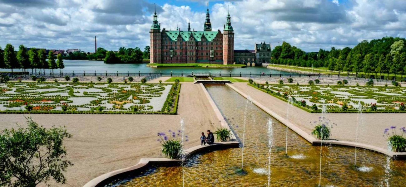 Dvorac Frederiksborg: Renesansni biser Danske na jezeru Slotsø