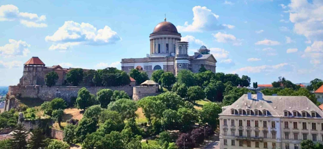 Izlet u Esztergom: Dvorci, muzeji i povijest na Dunavskom zavoju
