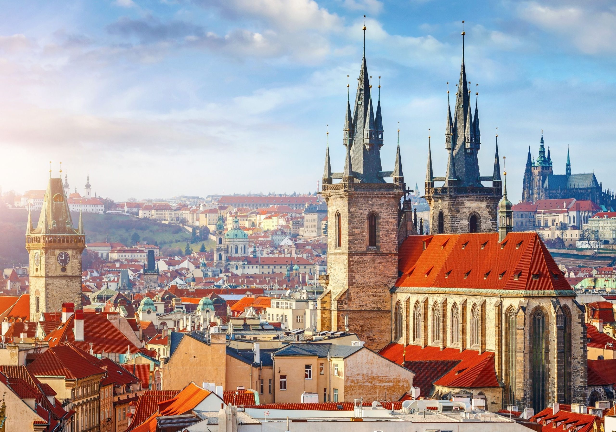 Prag: Vodič kroz Zlatni grad, povijest i najbolje znamenitosti